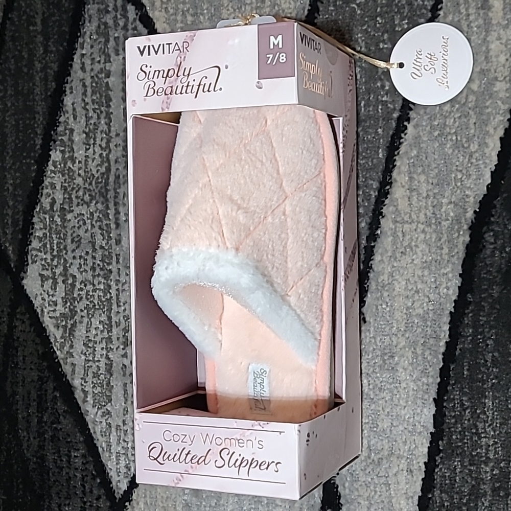 COZY WOMEN'S QUILTED SLIPPERS